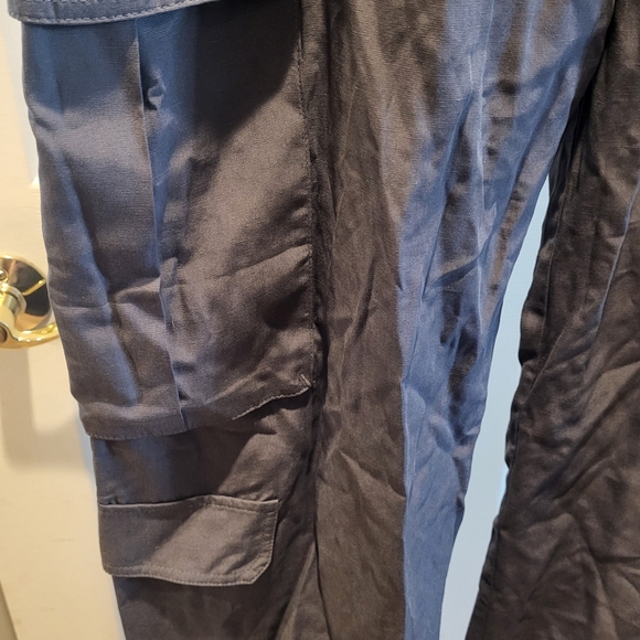 Dynamite Parachute Cargo Pants "Simone" Blackened Pearl Color Size Large NEW - Picture 7 of 9